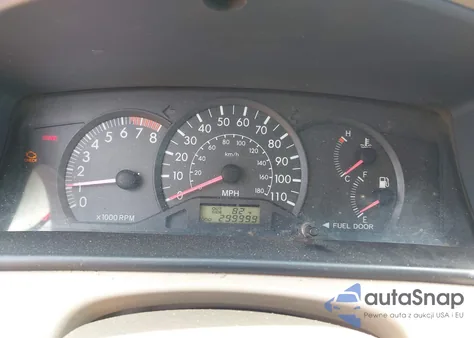 2005 Toyota Corolla Ce из США, поврежденный, VIN 1NXBR32E65Z366212